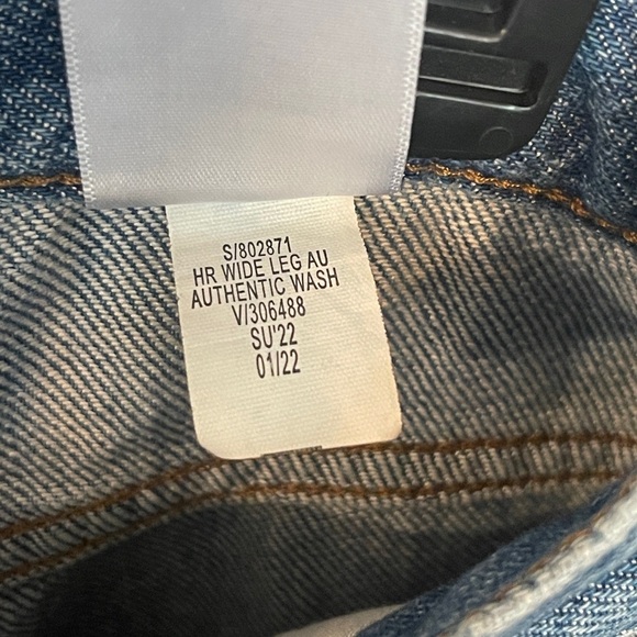 Banana republic high rise wide leg authentic wash jeans. Size 26/2 Tall classic - Picture 6 of 7